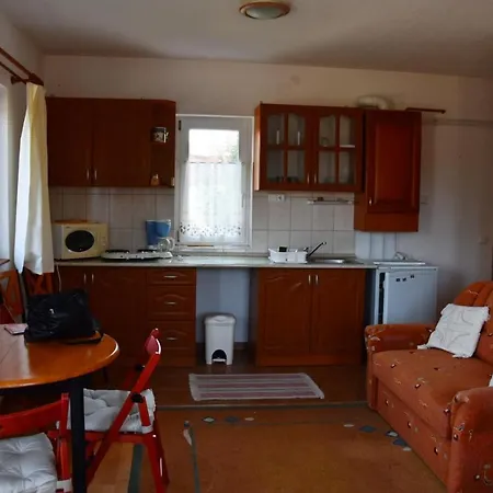 Zora Apartman